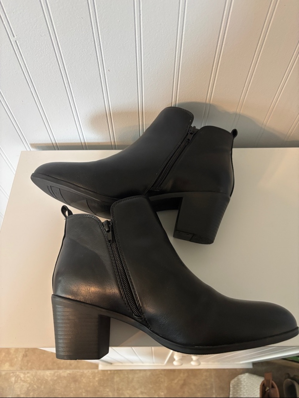 Black Leather Ankle Booties size 10w - Picture 8 of 8